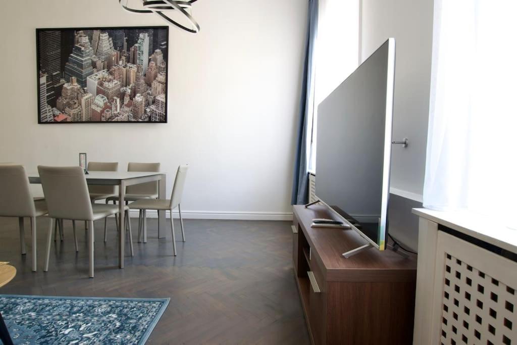 Premium Apartment By Hi5- Anker Apartment بودابست المظهر الخارجي الصورة
